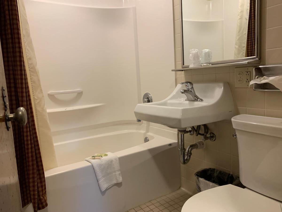 Starved Rock Lodge & Conference Center Utica Екстер'єр фото